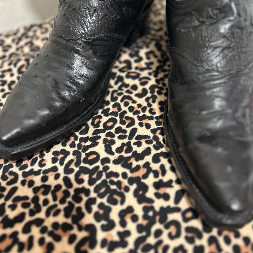 Gorgeous Lucchese  Ostrich leather and embroidered boots  size 81/2 unworn - Picture 10 of 15